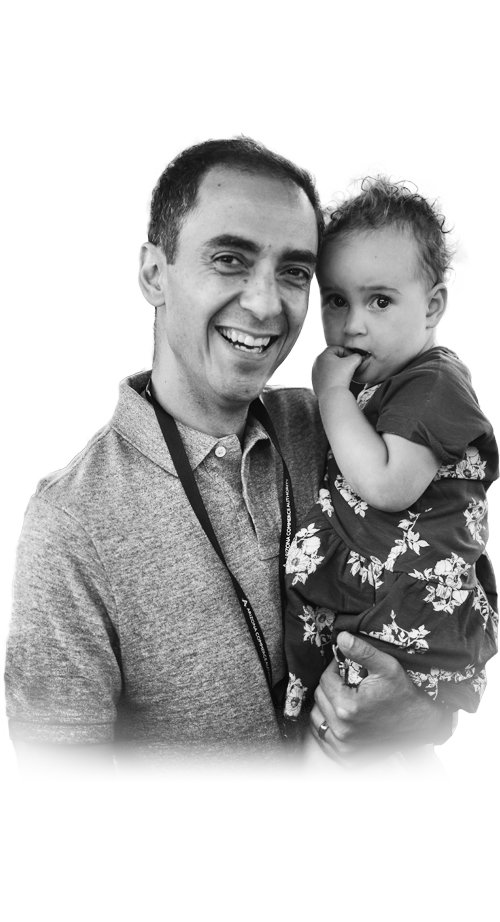 FoodLifeline's tweet photo. Thanx 2 Zymeworks, including CEO Ali Tehrani, Ph.D. (pictured), 4 their gift of $28,275 to Food Lifeline's response to #covid19. To join Dr. Tehrani &amp; Zymeworks in supporting Food Lifeline call (206) 545-6600 or go to https://t.co/Lf4WOjz51S. #HungerDoesntHavetoHappen #Zymeworks https://t.co/pcVxj0Hv5d