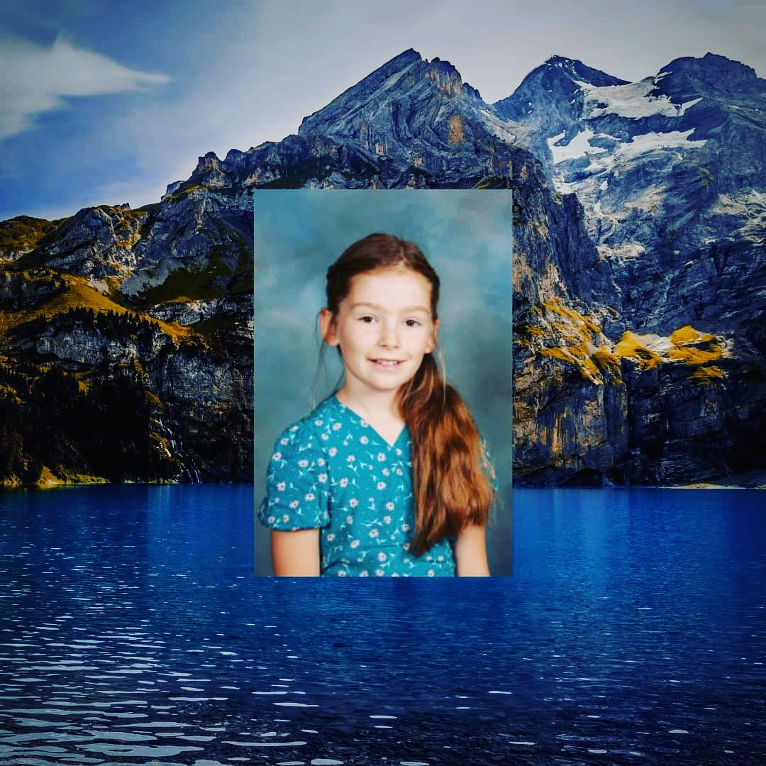 CC_STEM_School's tweet photo. 📞🥳Kudos Call🥳📞
Our 4th virtual "Kudos Call" was made today for Linnea in 6th Grade!  
Mr. Hehemann says, "Linnea has emailed me several times to check on different assignments. She has also found her own resources that better suit her for Math. https://t.co/SeZi4U29ee