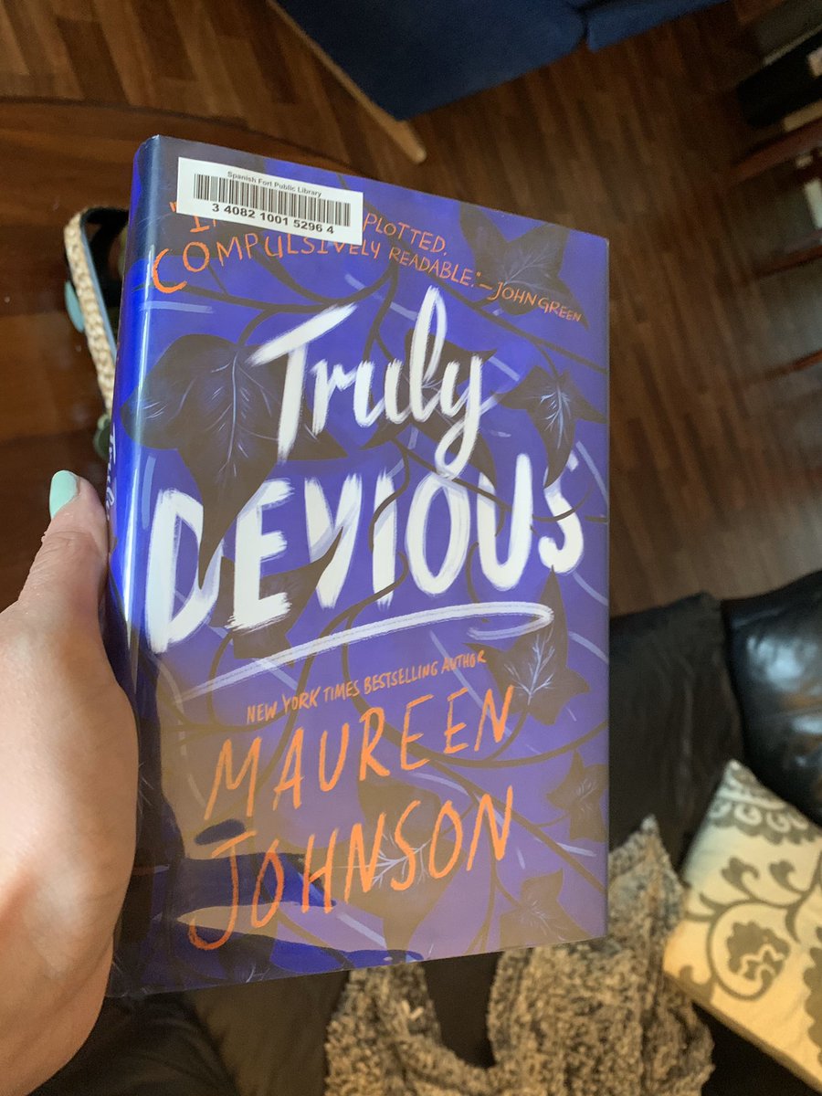MrsBrookeWatts's tweet photo. New mystery read! #CRESspiritweek #ReadingWednesday @CollinsRhodes1 https://t.co/R2nlPUbobo