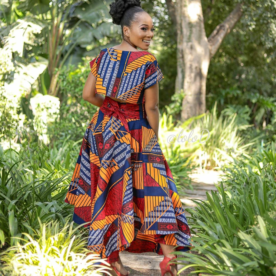 _lolod__'s tweet photo. If you see someone without a smile, give them one of yours.
@millymashile
#lolod #lolodcouture #Africanprint #LockdownSA #stayathome #lockdown #day13oflockdown #lockdownday13 #lockdownsouthafrica #quarantine #staysafe #covid19southafrica #coronavirus #lockdownextension https://t.co/6lPAxadP2c