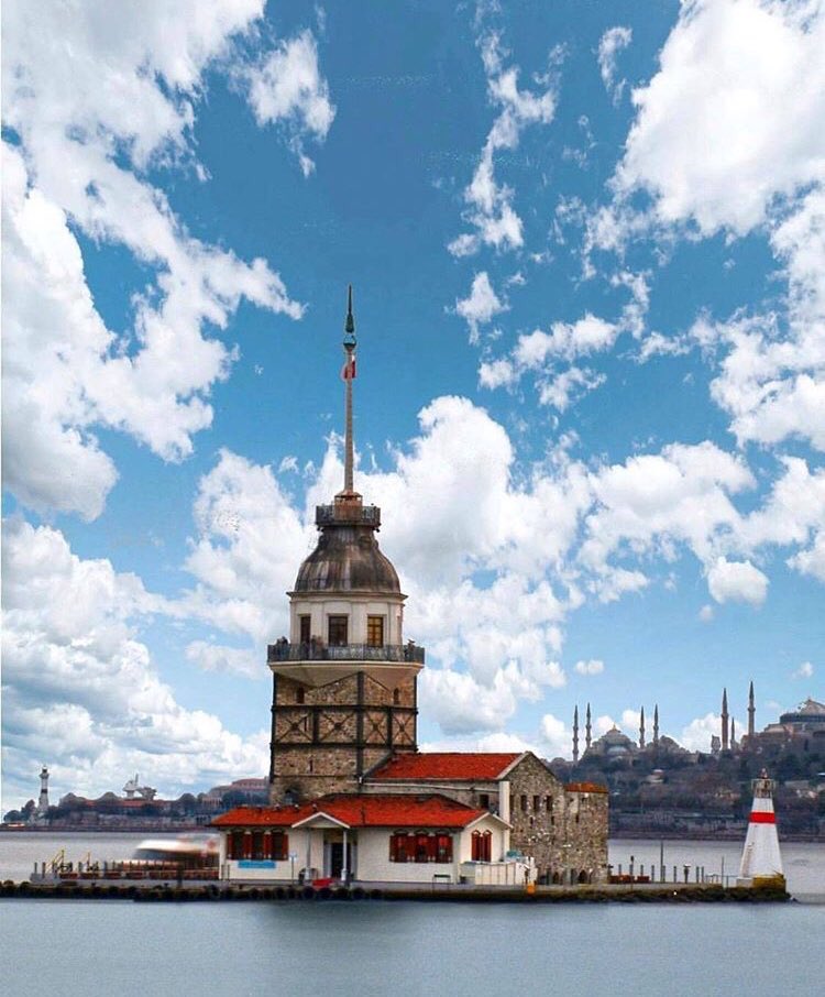 MesutCasin's tweet photo. Güneş yeniden İstanbul’u , güzel  ülkemizi  ve dünyamızı aydınlatacaktır...Ümitvar olunuz, müjdeleyiniz!...Her akşamın, mutlak bir aydınlık sabahı vardır....Umut dolu yarınlara kavuşmak dileği ile... https://t.co/Sqji3ro24U