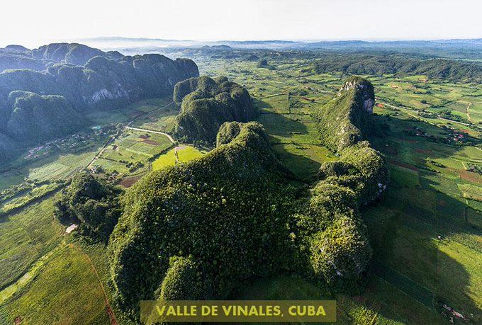Postalesdecampo's tweet photo. El valle de VINALES, CUBA https://t.co/SQxQZkfi3s