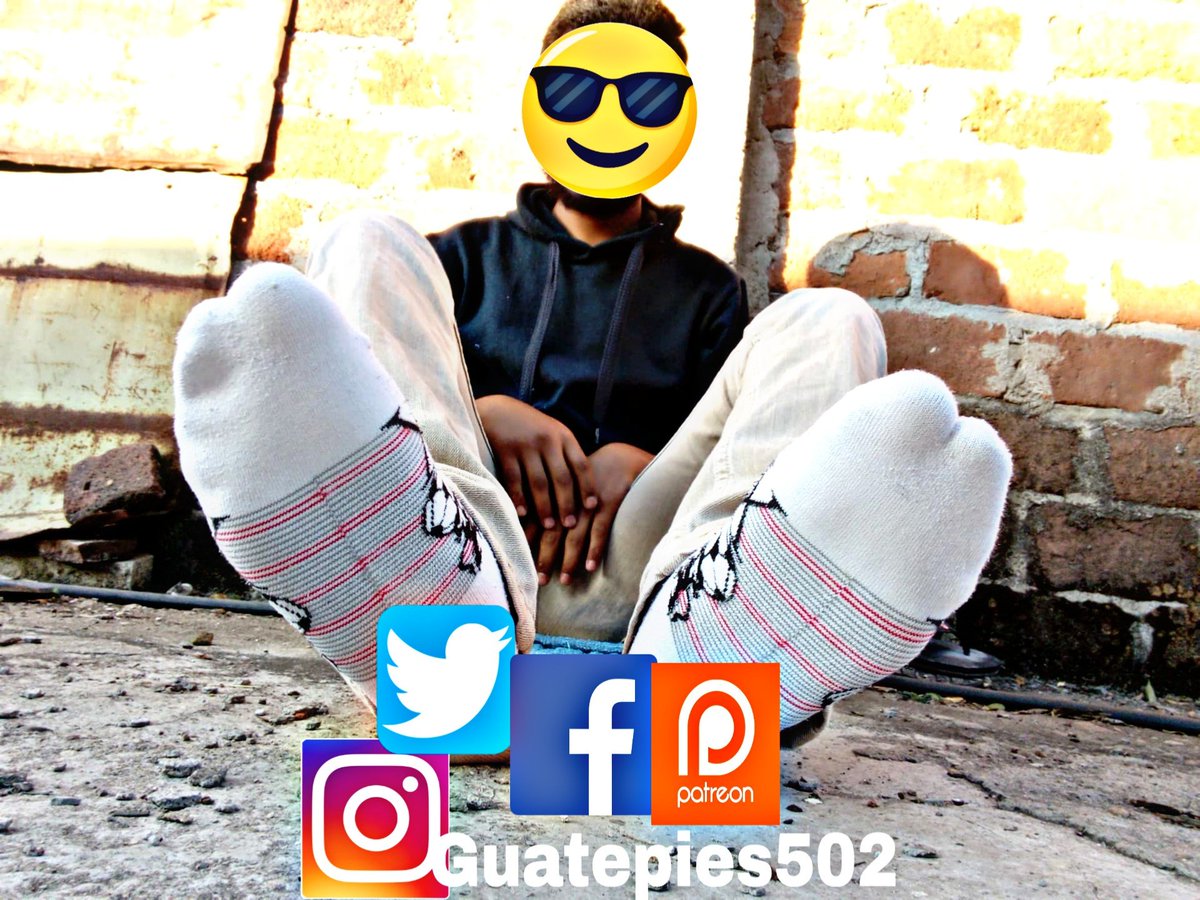 pies_pedro's tweet photo. Follow https://t.co/RmSgt9YKDU 
https://t.co/PHAG1vbOfs https://t.co/A016h3rqbv