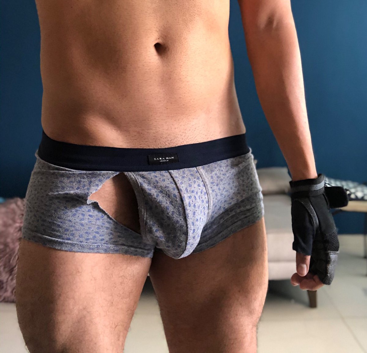 tona__tiuh's tweet photo. Esta pobreza me resulta muy sexy. #SendUnderwears https://t.co/H0U076ME2s