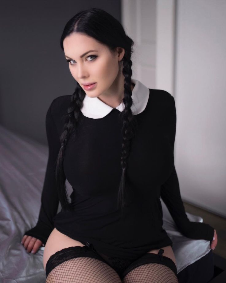 ...21:36 Here's some sexy #WednesdayAddams cosplay by our #WCW the gor...
