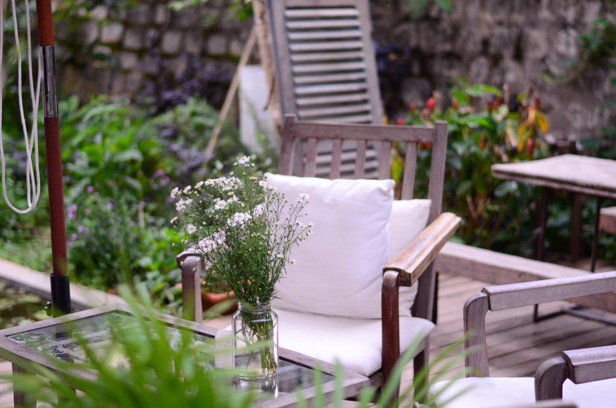 It doesn’t have to be difficult to create an outdoor oasis. Gardens, patios, roof terraces and balconies are often easy to transform with a few clever tweaks. Every great garden needs to start somewhere. Fixxa can bring yours to life fixxa.com #StaySafeStayHome