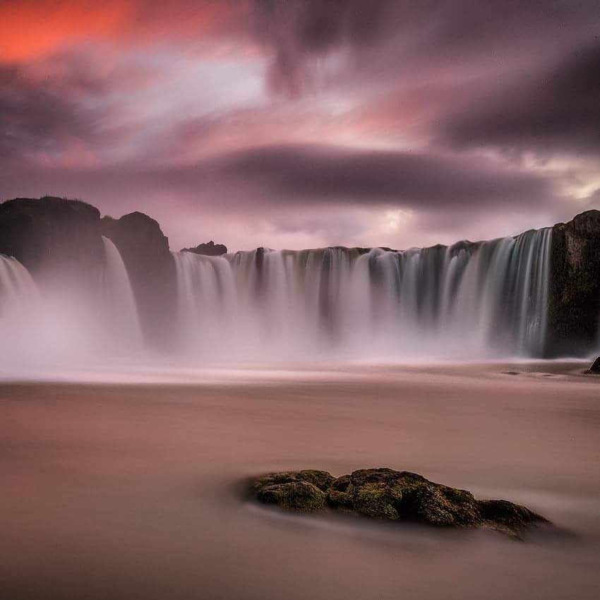 3. Pink-hued Icelandic beauty. (I wish I knew the photographers. If any of the photos in this thread are yours, let me know so that I can give full credit.)