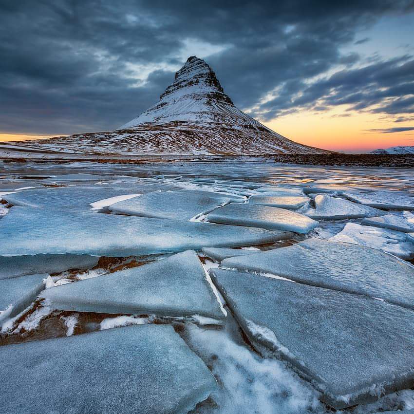 2. I have a thing about remote, Icelandic, otherworldly, glacial landscapes. It really takes me away, so I wish I knew who the photographer is to thank them.