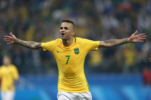 GuaraniCBFM's tweet photo. Guarani fecha as contratações para a proxima temporada com a chegada do multifunções Luan vindo do @CoritibaCBFM . Como parte do negocio se despedimos do jogador Derlis Gonzales que vai jogar na equipe paranaense.  #avantemeubugre #fm #fmon #FM20 #AquiéGuarani #Guarani https://t.co/PNQ94Kq9vT