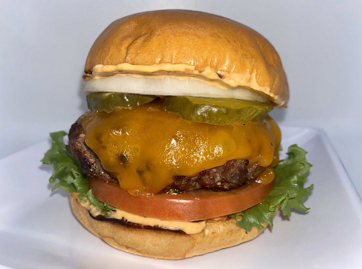 Calrreynolds's tweet photo. 🍔🍔🍔 https://t.co/v2yebVsUGd