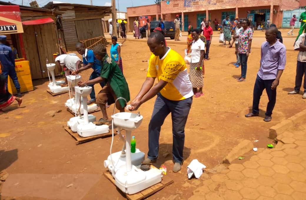 Rwandapolice's tweet photo. 1/5
We ask all to respect the directives put in place during this confinement period to curb the spread of #COVID-19.

The only time you are allowed to leave your home is for essential services such as medical need, shopping for food or banking. https://t.co/UJzBbF5BNv
