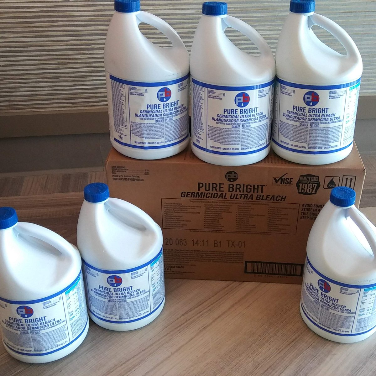 HaloHouseTX's tweet image. Our amazing neighbors across the street, @KIKJobs, donated TWO CASES of bleach💦 to help keep Halo House clean!! We are so thankful for friendly neighbors like them looking out for us ❤

#ChooseKindness #ChooseClean #HaloHouse