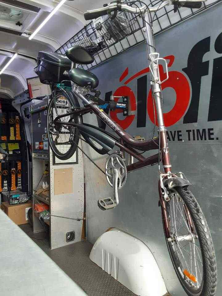 VelofixKW's tweet photo. Another day keeping #cyclists rolling! 🔧
.
.
#bikemechanic #semirecumbent #evox #bicycleshop #velofix #mobilebikeshop #bikerepair https://t.co/GtQO9uhEXL