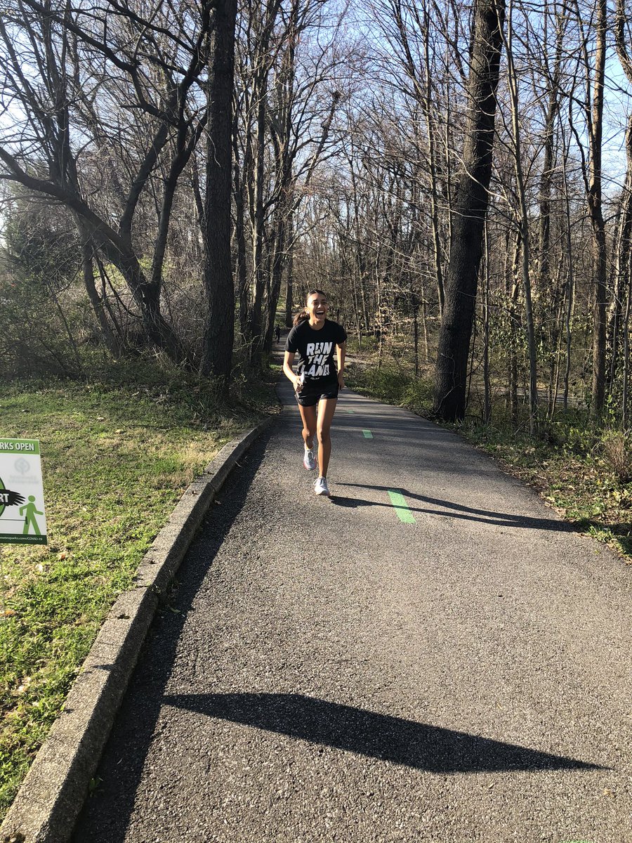 DoraBechtel1's tweet photo. Love these happy faces! @clevemetroparks #sunshine #runnning #jumping #hidingrocks https://t.co/NspNkt9MiX