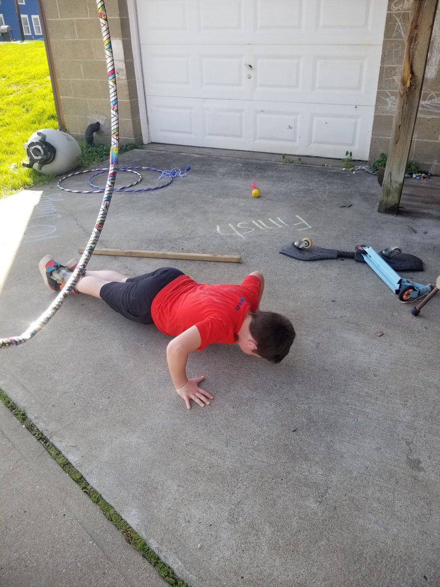 BrookJumpRopers's tweet image. Great obstacle course and workout at home! #BrookColts