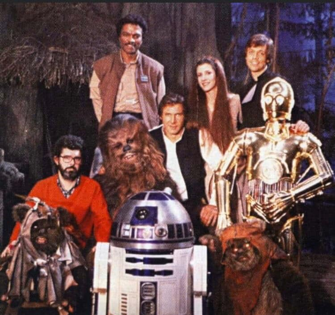 HamillSkywalkr_'s tweet photo. A moment to say, I am more grateful NOW than ever for @HamillHimself & all my #SWFriends here on Twitter. Being in quarantine alone sucks lol... But all of you make it so much more bearable. So, thank you & #MTFBWY! 😊🙏❤️ https://t.co/px8CQwiCCv