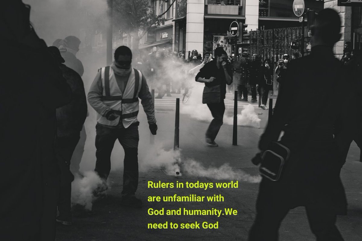 SeyedRezaka77's tweet photo. Rulers in today's world are unfamiliar with God and humanity.
We need to seek God again

#ThePromisedSaviour https://t.co/55QTSsYYus