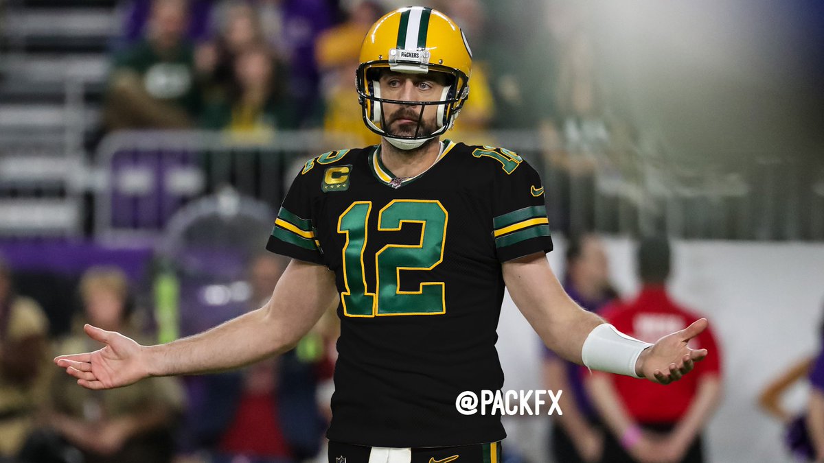 Had a few people suggest this concept would look better with the normal helmet and I gotta say you guys are right this looks way better.  #GoPackGo