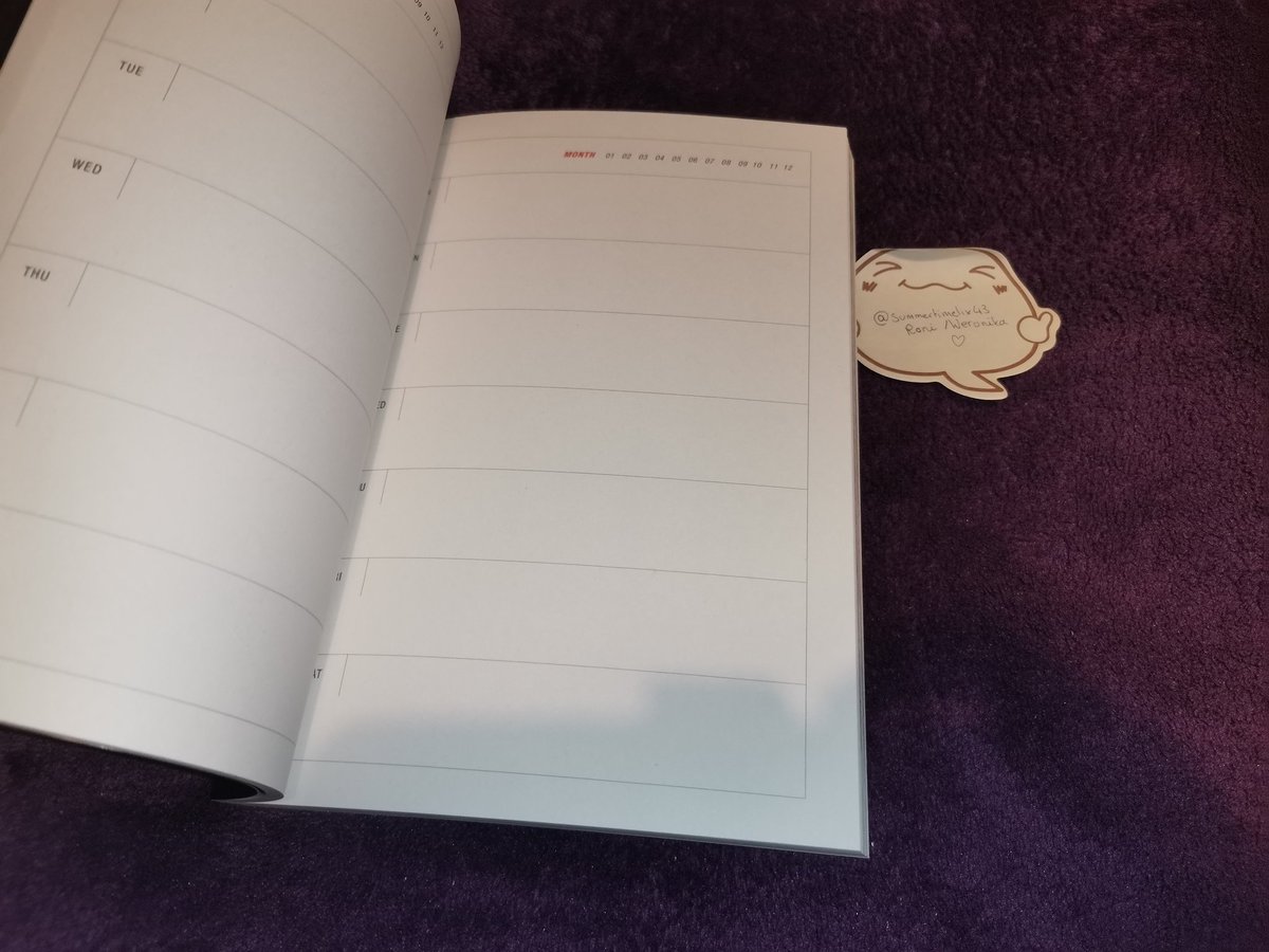 WTS:Ateez 2020 Seasons Greetings diary Weird white specks (manufacture error) Never used£6 not including shipping