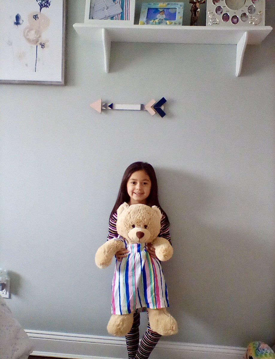 fiorellajr222's tweet photo. Giuliana and Paddington the bear celebrating Wacky Wednesday Spirit Day π§Έ #stripesfordays @JGDPride @NBUFSDPride https://t.co/yq5WyQiaAp