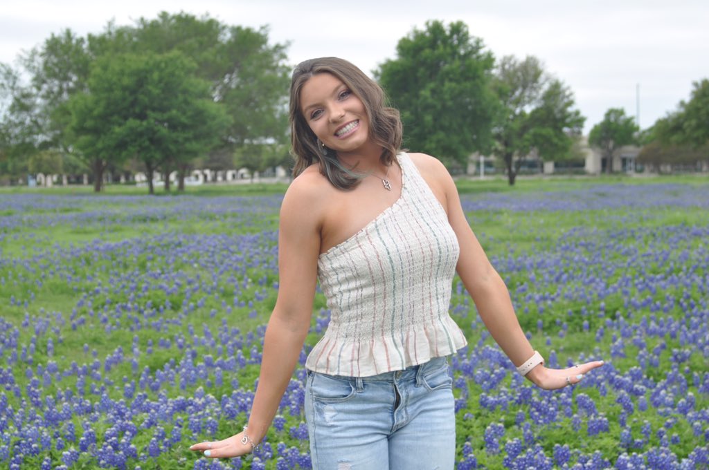 lynn_morgan13's tweet photo. spread kindness like wildflowers (or in this case, bluebonnets)✿ https://t.co/GWPAA8Xj27