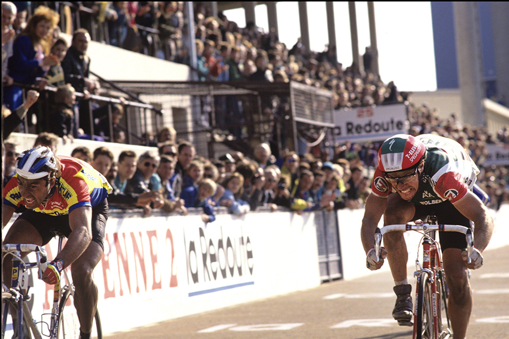 cdncyclist's tweet photo. Race Revisit - 1990 Paris-Roubaix with Steve Bauer https://t.co/0ll6bvgY1w

@SteveBauer59 @grahamwatson10 @CyclingCanada @iamspecialized @Paris_Roubaix @UCI_cycling https://t.co/Y8mJD3rR7M