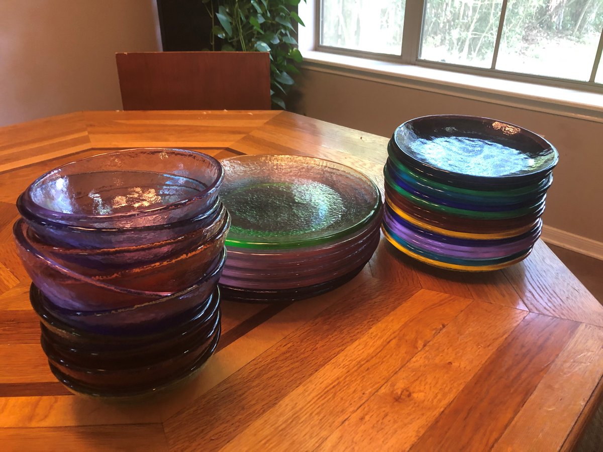 And other items useful items now that I have more time to cook at home. Like my  #recycledglass plates from  #FireAndLight when I’m feeling fancy, and my  #recyledplastic  @Preserve plates when I’m not.8/