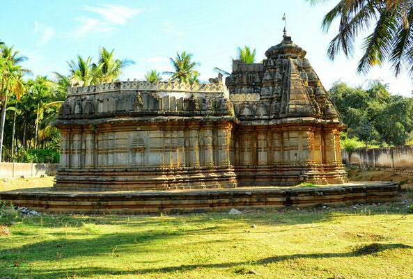 Day 14: Moole Shankareshvara TempleTuruvekere KABuilt in 1260CE by Hoysala King Narasimha IIIThe town of Turuvekere was founded in the 13th century as an agrahara, an institution for education and learning