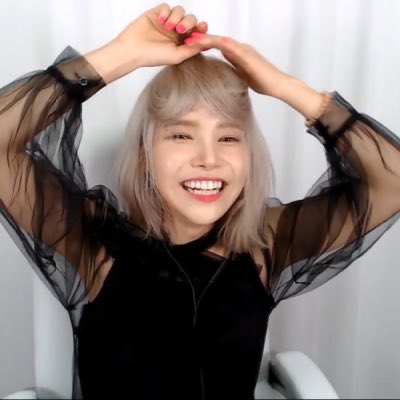 One weirdly amazing women  @RBW_MAMAMOO  #MAMAMOO  #Solar  #Yongsun