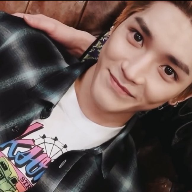 Day 14:"You can be bad at things,you don't have to be that person. You can stay weird. That's You." thanks for your hard work and all your encouraging words. Love you #TAEYONG  #TAEYONG_20DAYS  #툥블답장  #태용 @NCTsmtown_127  #NCTzenswithNCT  #ForeverWithNCT  #4YearsWithNCTU
