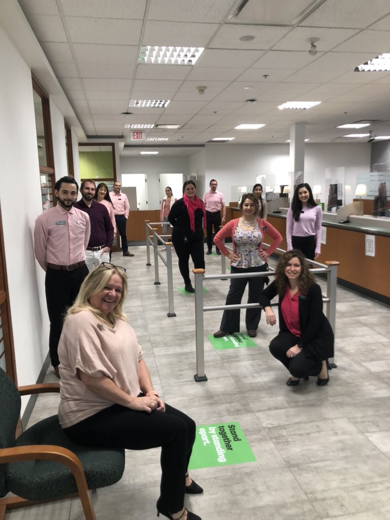 Team 1309 &amp; 1579 stand together-but 2 m apart... to stand behind Internationdayofpink! 💗@AIacobelli_TD <a href="/MaryDimovski/">Mary Dimovski</a>  <a href="/AngelaTieri/">Angela Tieri</a>