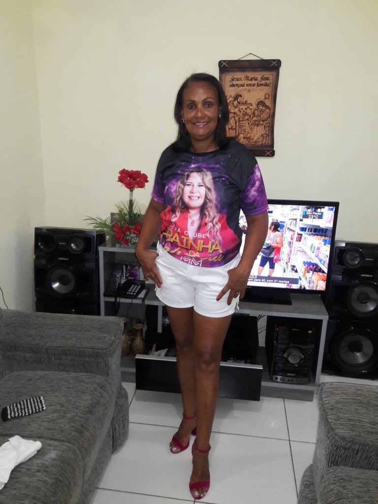 danypittzer's tweet photo. Nosso Fc marcando presença na live da Rainha. Coisa mais LINDAAAAA❤️ te amo meu amor @MariliaMReal 
#LiveLocalMariliaMendonca https://t.co/N8bNxVDMwp
