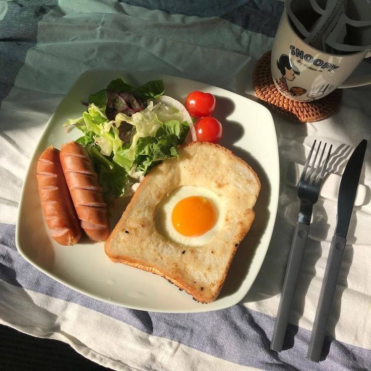 มอนิ่งนะครับทุกคน ขอให้วันนี้เป็นวันที่ดี สดใส ขอให้ได้รับรับความรัก รอยยิ้ม และพลังบวกกันเยอะๆ ได้ทานอาหารอร่อยๆ ดูแลรักษาสุขภาพกันด้วยนะครับ