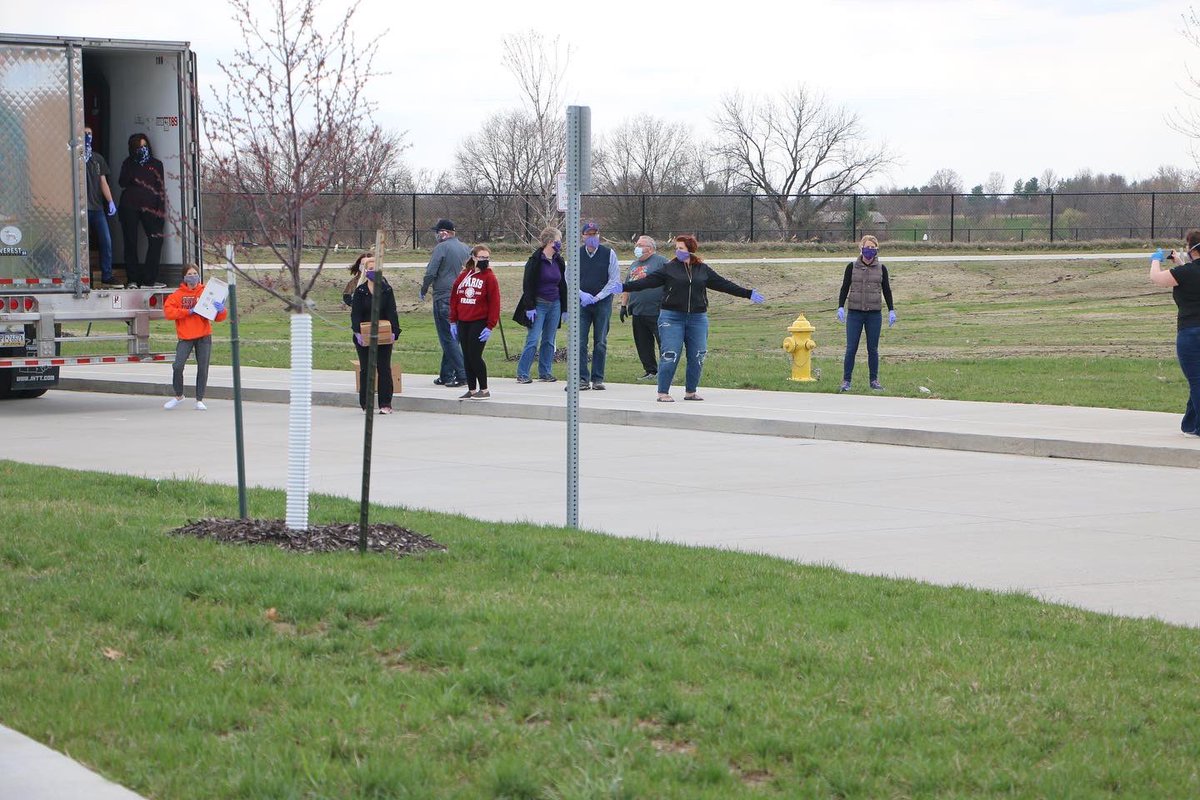 A huge thank you to Michael Foods! Today they provided meals for 483 families with their free food giveaway! #NorwalkStrong #BeAWarrior <a href="/NorwalkSchools/">Norwalk Schools</a> @norwalkchamber1 <a href="/OrchardHills23/">Orchard Hills Elementary</a> <a href="/MichaelFoods/">Michael Foods</a>