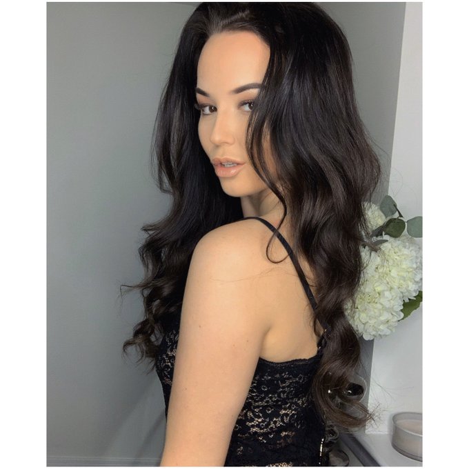 Exclusive content daily at https://t.co/VEcnfpQHKt 🖤 https://t.co/oRtX5HsJLK