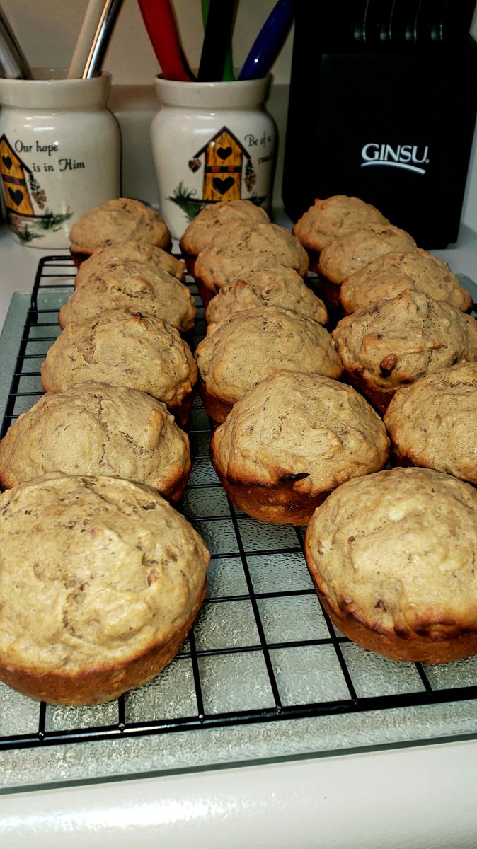 JoshMom96's tweet photo. 1st time making these. Not bad if I say so myself💃
Salted Vanilla Caramel Banana Nut muffins😍
@FlowSupps #FlowSupps #Flownation #Flowtivated #ReclaimingMyLife #IamWorthIt #WeAreALLworthIt #NoExcuses https://t.co/zm9ns9Y20l
