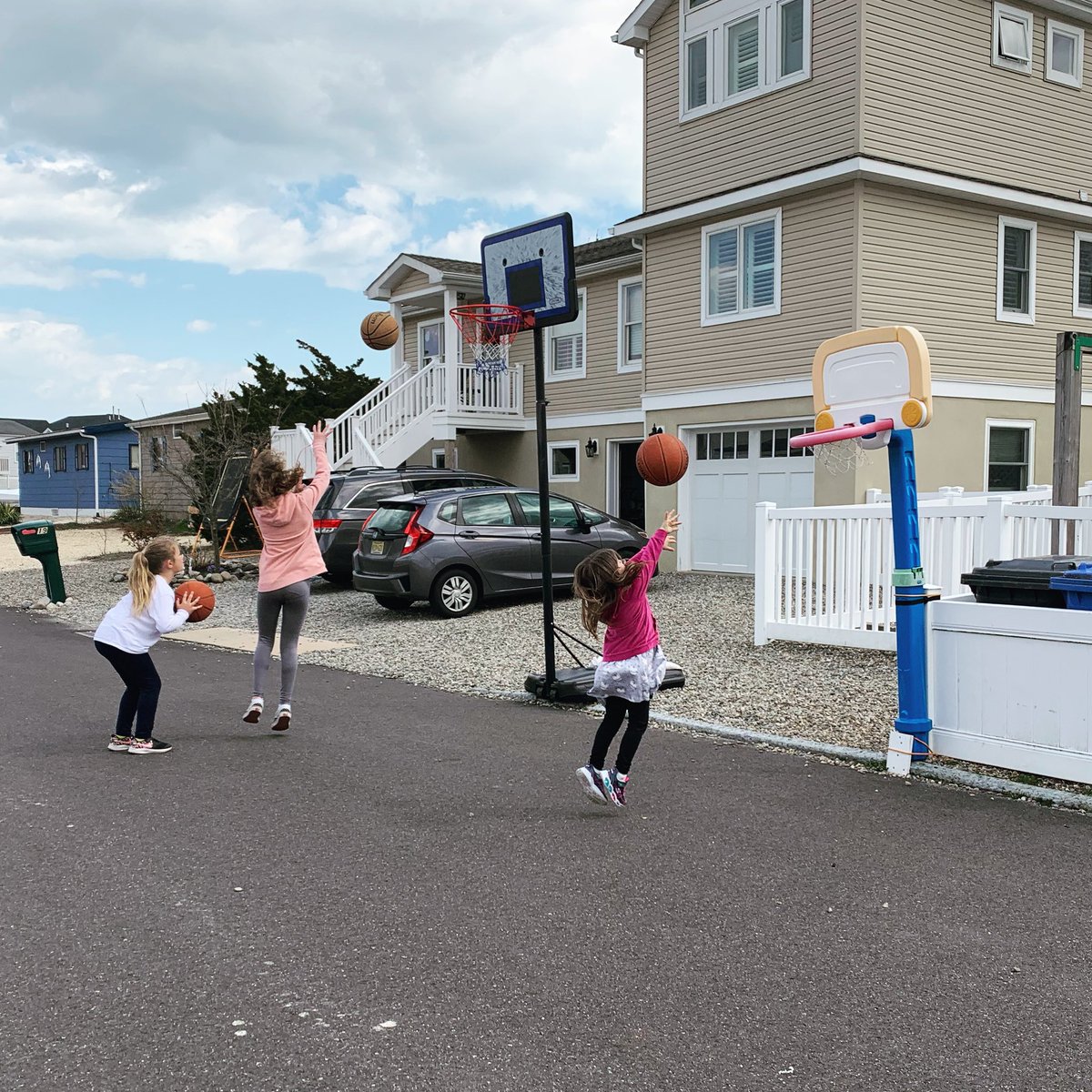 Differentiating instruction in our PE class today! 🏀