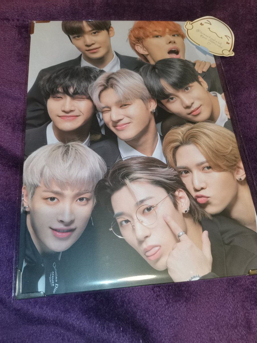 WTS:Ateez Fanclub goods A4 Photo  Perfect conditionTaking offers 