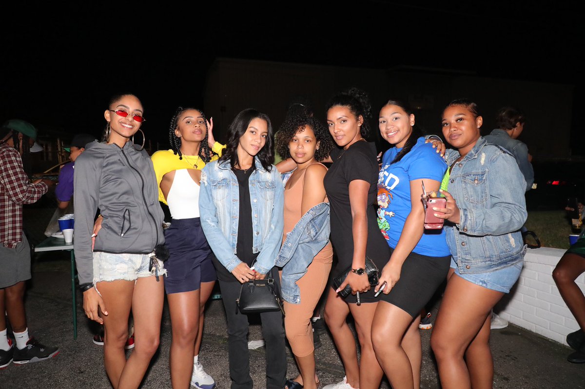SeanyDu's tweet photo. #RememberOutside Dear Summer PVD ‘19 https://t.co/1z0TaCd0vV