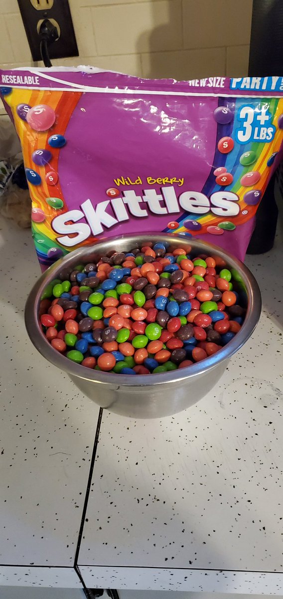 Let us 👂 the 1️⃣ item you have for when you stream/gaming?

3️⃣ lb bag of skittles stay topped off🍬🍫🍭
➕
Mt Dew🧃

Live Tarkov Loot Giveaway
twitch.tv/epichorngaming…

#lockdownextension #Livetweet #fortnite #CODWarzone #EscapeFromTrakov #Roblox #RETWEEET #SingleLadiesChallenge