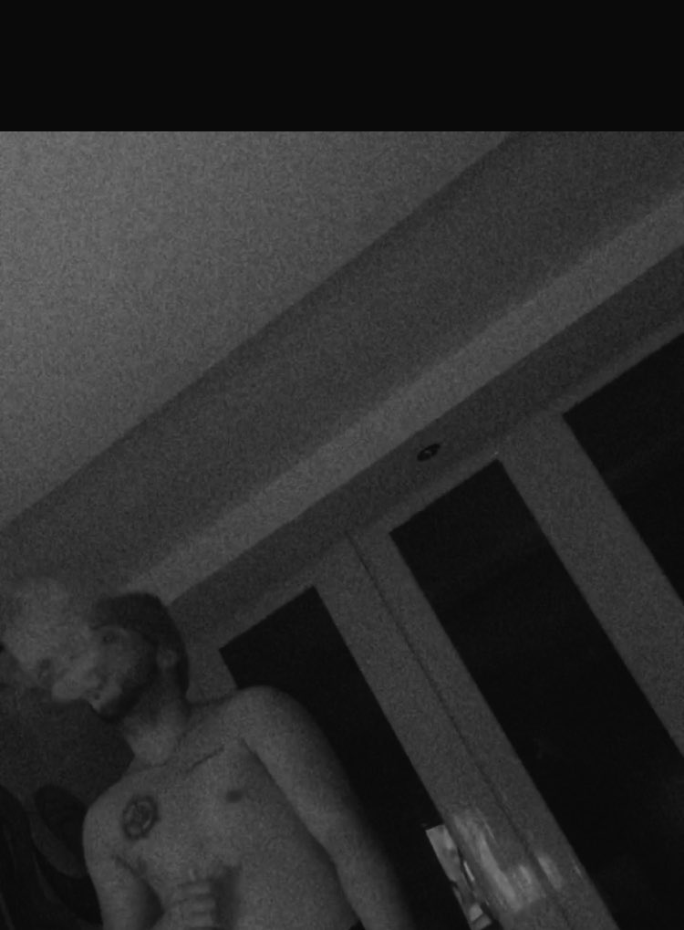 AxelChijin's tweet photo. #fotodia325 black y white https://t.co/arku9fzJAI