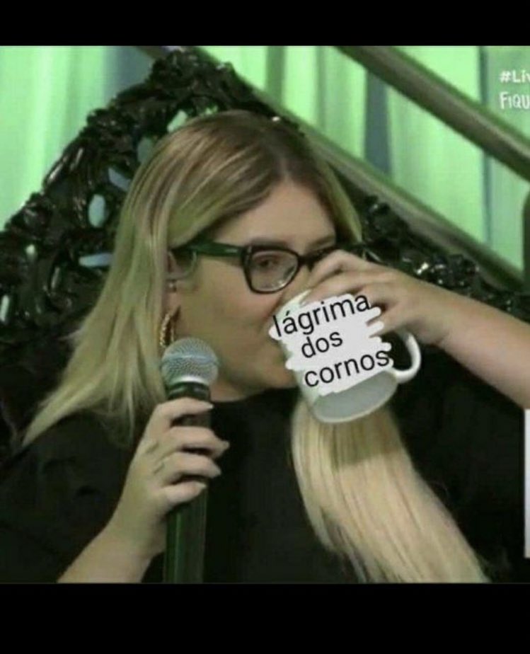 oisabinna's tweet photo. líquido misterioso da marília são nossas lágrimas krl
#LiveLocalMariliaMendonca
#Marilia https://t.co/nb9eRDGpwk