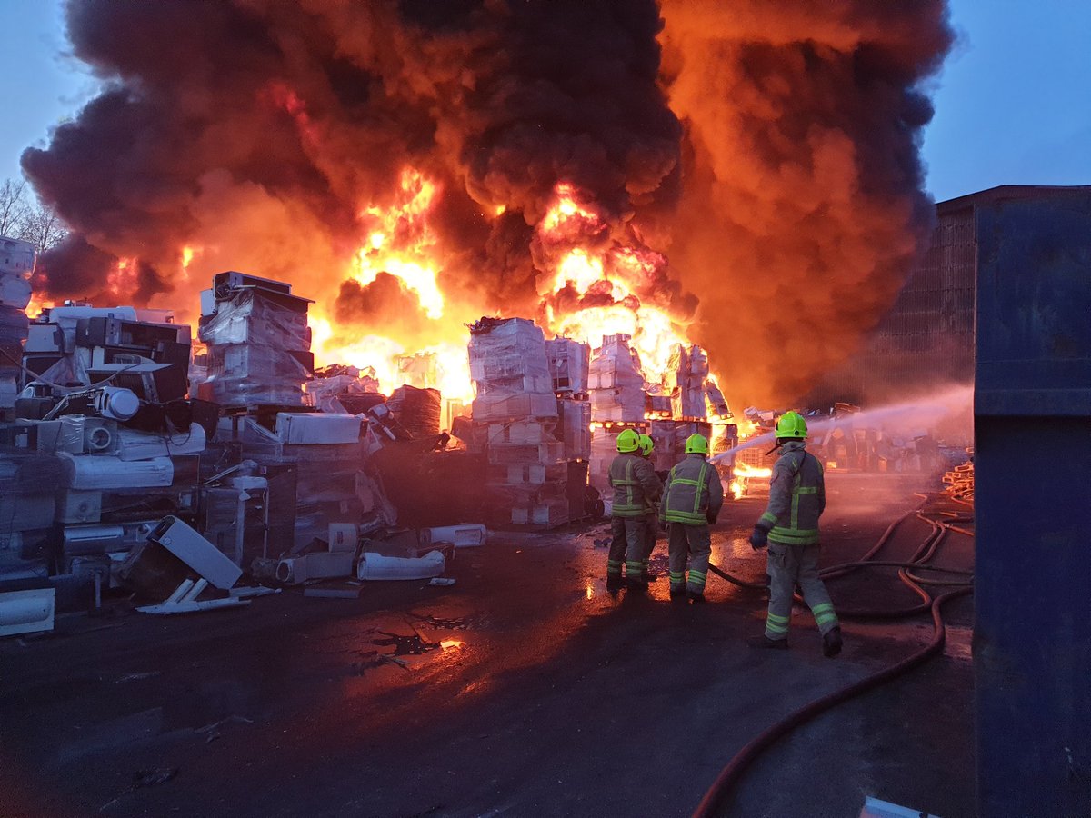 Oakham and crews from across Leicestershire and Nottinghamshire are fighting a large fire involving plastics and insulation at a storage facility at Asfordby Business Park in Melton. 6 fire engines and a water carrier initially but now 4 pumping appliances.