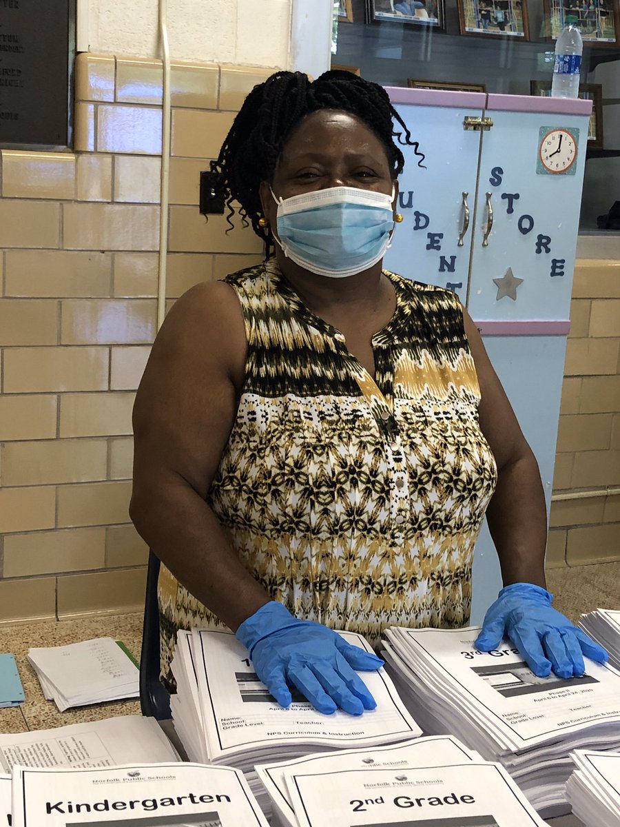 NPSchools_VA's tweet image. We truly appreciate the #NorviewElementary volunteers today: Ms. Veronique Copeland, Ms. Becky Hardner, Ms. Kim
Ladner, Ms. Debbie Gaye, and Principal Kathryn Caple.
#LearningInPlace #NPSInThisTogether