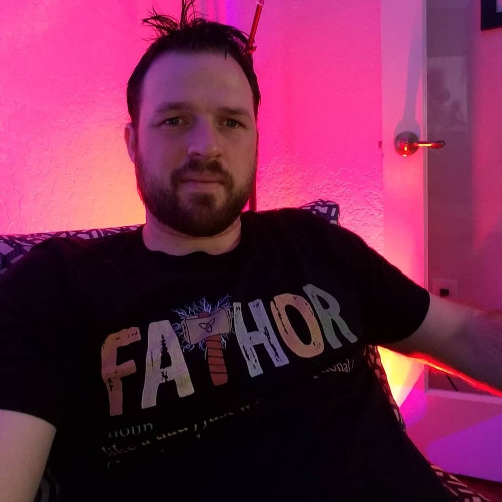 CP_TheMicGuy's tweet photo. Doing some live stream things tonight 😎 Still cleaning up a bit after dinner, so we will be going live @ 8:30. I think we are trying a new game tonight. So, come and check us out. @ https://t.co/0EEsAhVjVy
#Fathor #DadLife #Twitch https://t.co/BpqqCJjANC https://t.co/9QCsSUWqtL