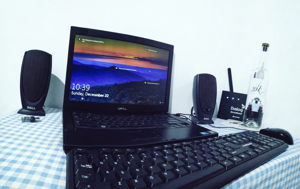 LHpriyashan's tweet image. Here&apos;s mine creative setup 💻 #WFH #AdobeCreativeSetup

Share your setup using #AdobeCreativeSetup for a chance to be featured on Adobe!