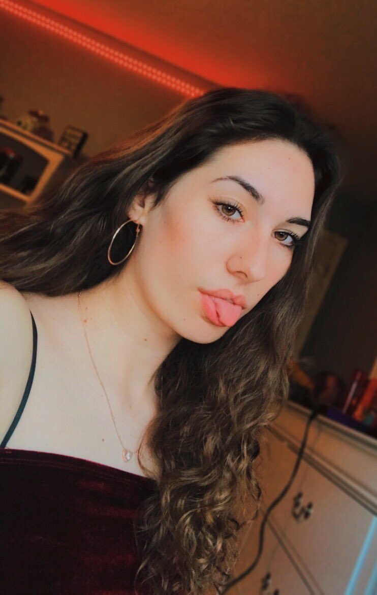 &amp; here’s some selfies ♡ ♡