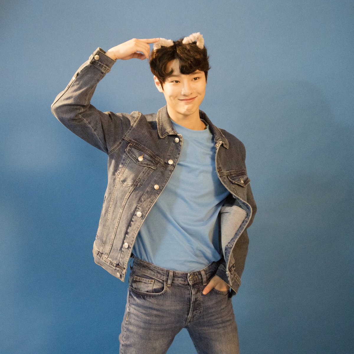 Cledbel's tweet photo. #끌레드벨 X #조승연 X #랄라블라

승연이의 새로운 모습이 담긴 따끈따끈한 🔥
🆕 포토 카드를 랄라블라에서 만나 보세요 

랄라블라 모바일에서도 만날 수 있어요! 📲
https://t.co/wqhDIeXhnl

* 입고 상황은 모바일 및 매장별로 상이할 수 있습니다. 

#착착착쿠션
#이사진포카아님주의 #보너스😉 https://t.co/CL1GH0kaUR