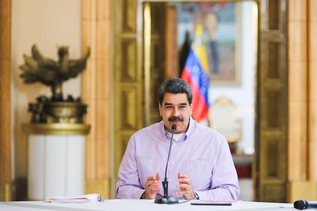NicolasMaduro's tweet photo. En nombre del pueblo venezolano agradezco al Presidente Vladímir Putin y al pueblo ruso por toda la cooperación y solidaridad con Venezuela, expresada de forma real y concreta en el envío de ayuda humanitaria para proteger la salud de nuestra población. ¡Este es el mundo nuevo! https://t.co/h5UPjE1C9d