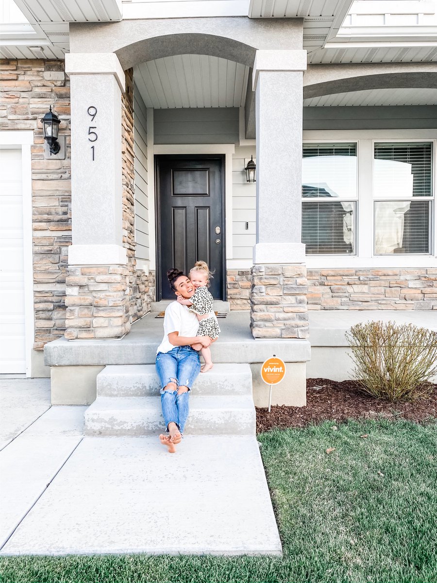 sariahwarner's tweet photo. I’ve always loved our @VivintHome system, but have been feeling especially grateful during these times of uncertainty. I love feeling extra protected. Let me know if you want to, also. #VivintSW https://t.co/yA3WPvwTgn